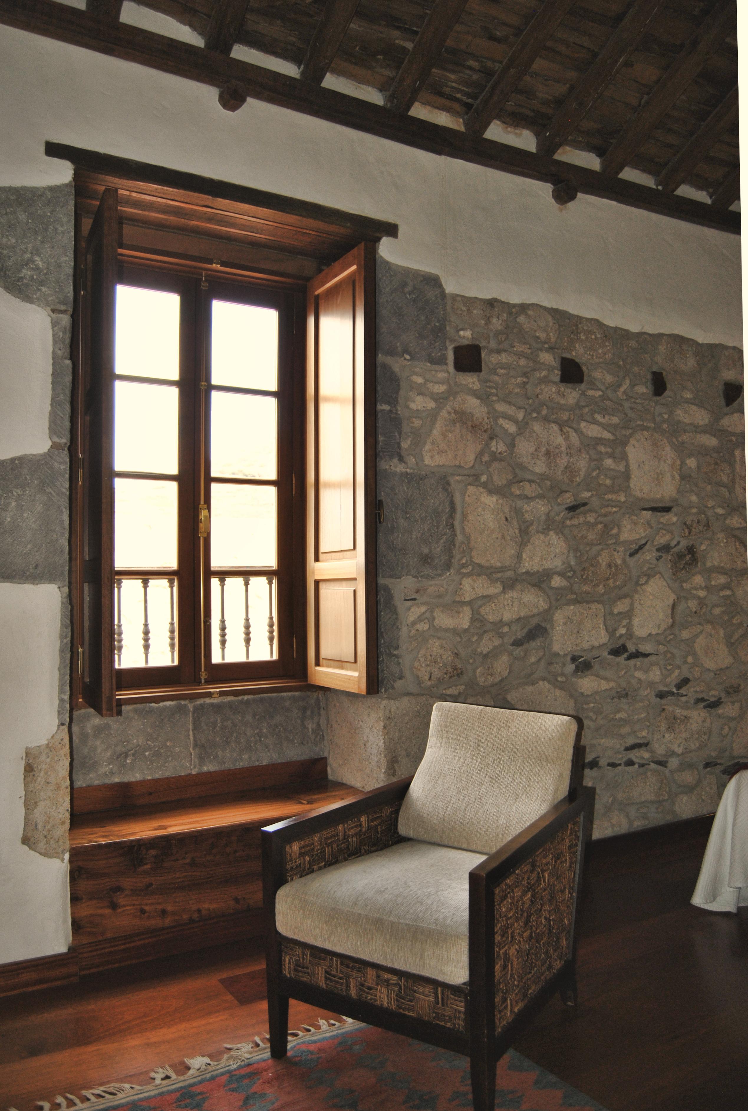Hotell Rural El Mondalon 4*