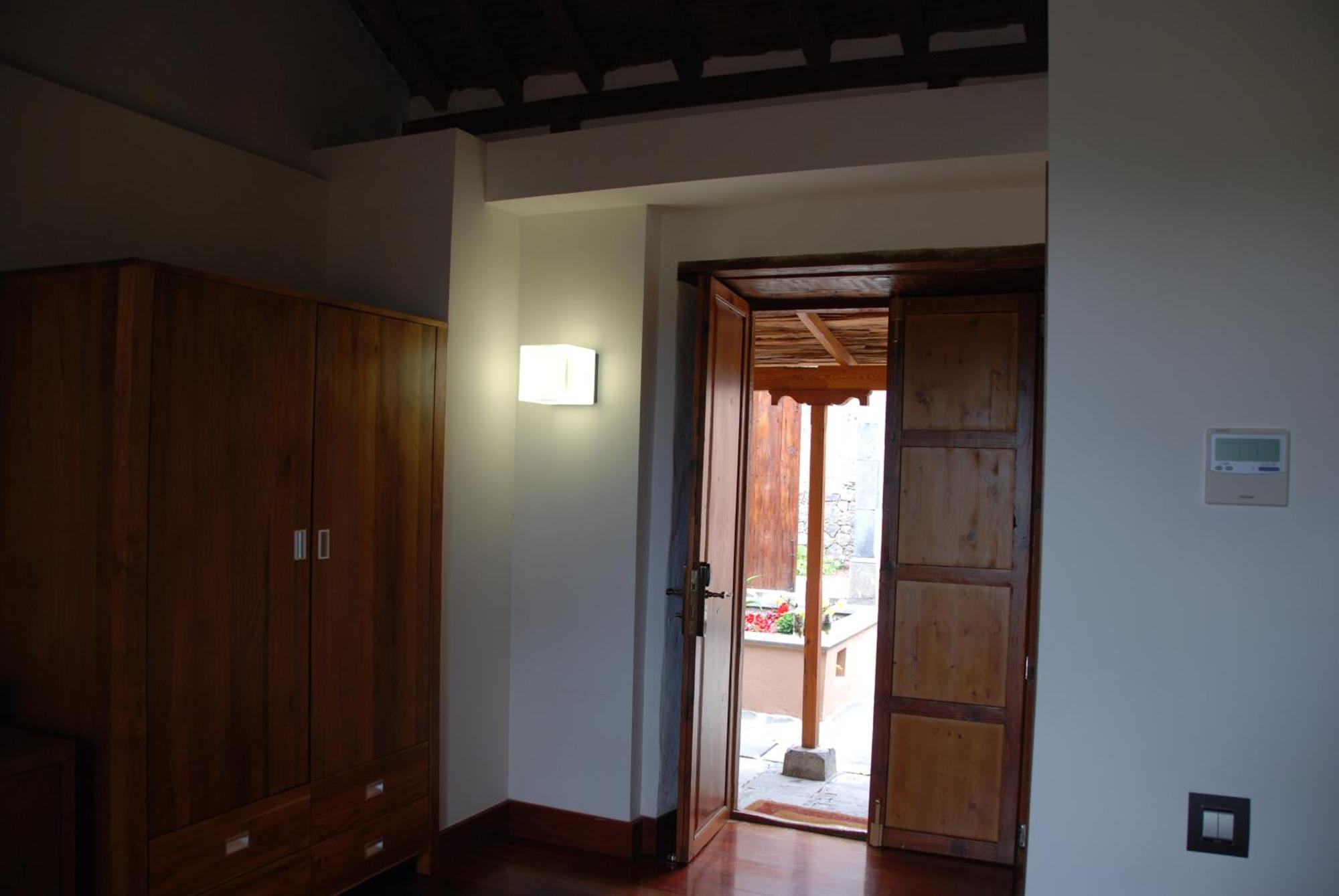 Hotell Rural El Mondalon 4*